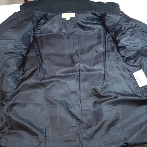 MICHAEL Michael Kors Puffer Jacket - Picture 13 of 15